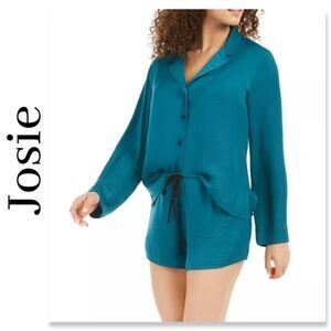 NWT Josie Natori Bardot Satin Short Pajama Set in Midnight Navy